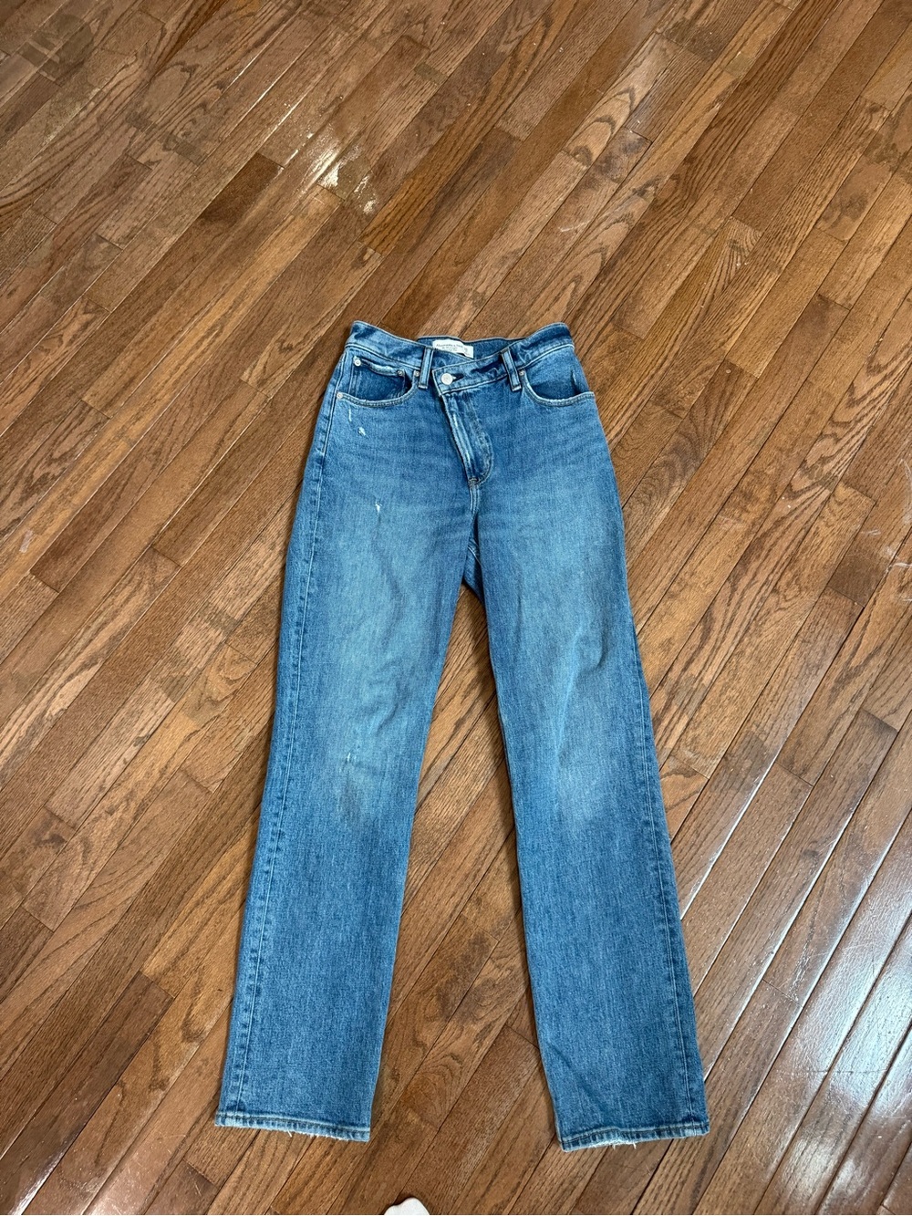 Abercrombie & Fitch 90s Straight-Leg Jeans with crossover waist
